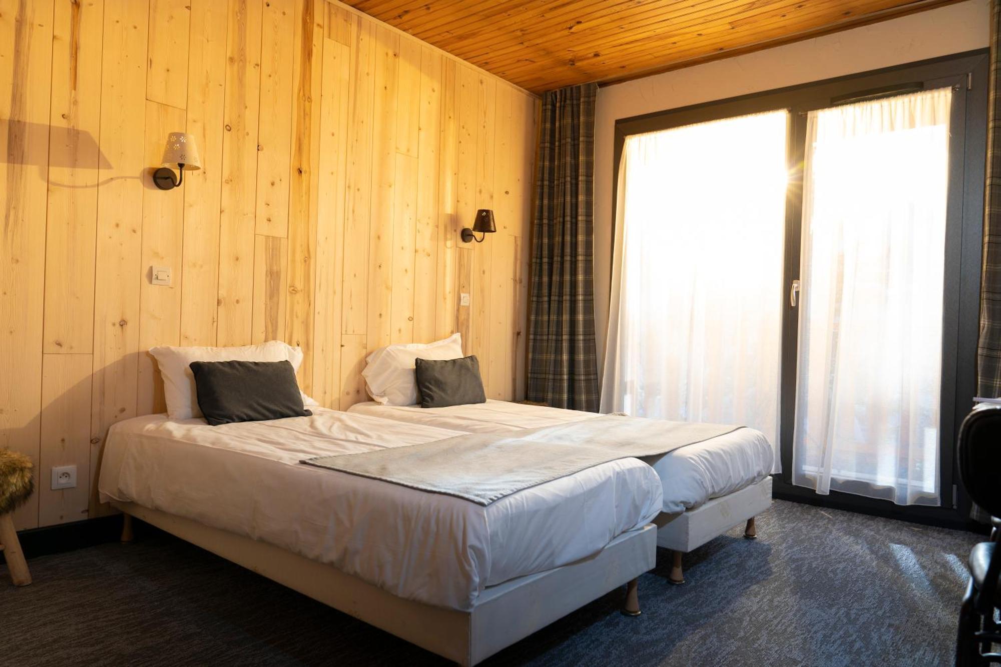 Chamois Lodge Ле-дез-Альп Номер фото